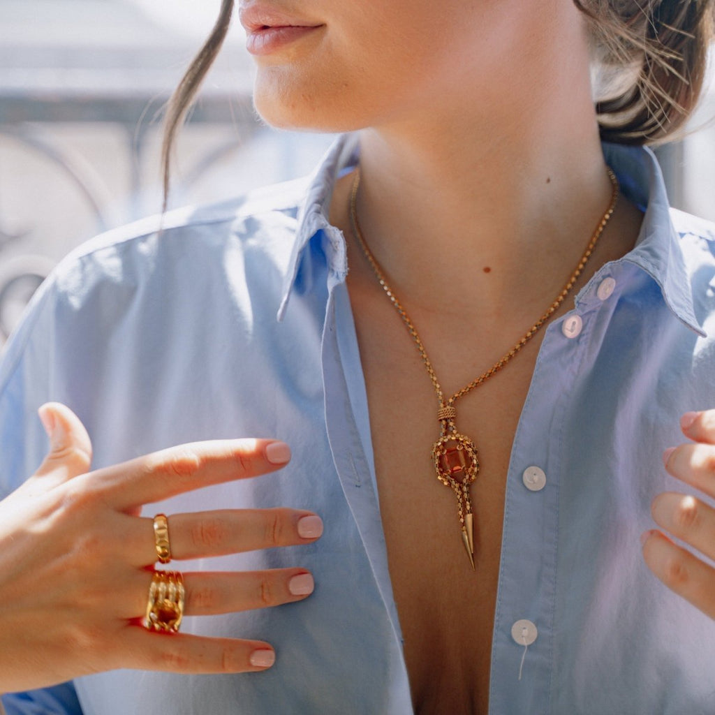 Bague Alliance BOUCHERON "Clous de Paris" en or jaune