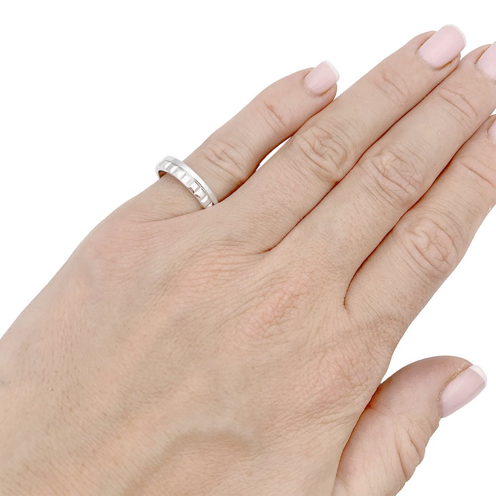Bague Alliance BOUCHERON "Quatre Radiant Edition" en or blanc.