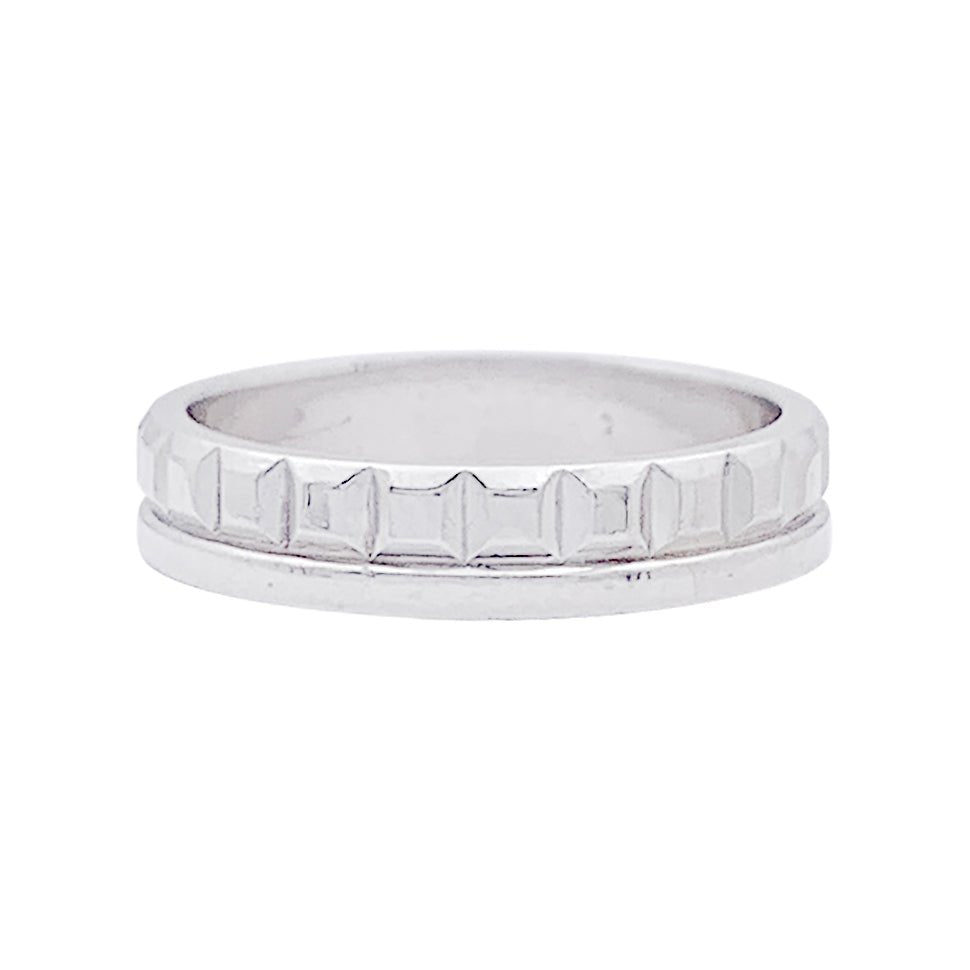 Bague Alliance BOUCHERON "Quatre Radiant Edition" en or blanc.