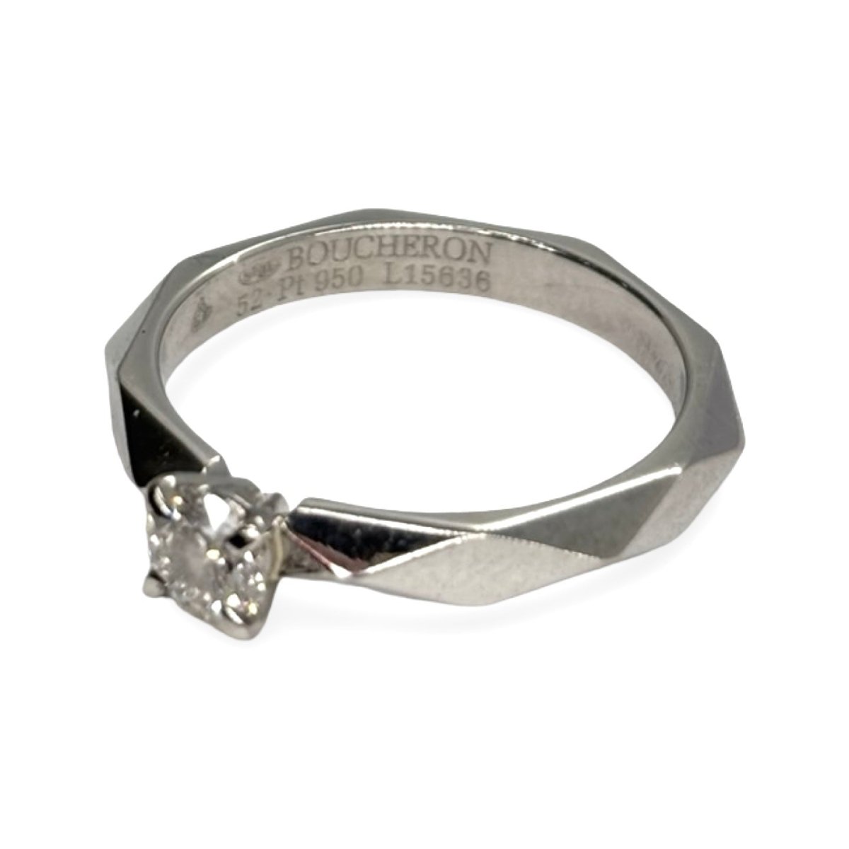 Bague Solitaire BOUCHERON en platine et diamant
