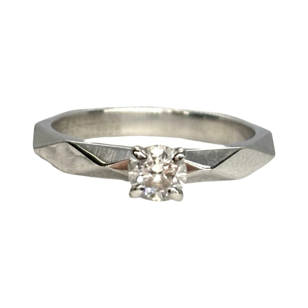 Bague Solitaire BOUCHERON en platine et diamant