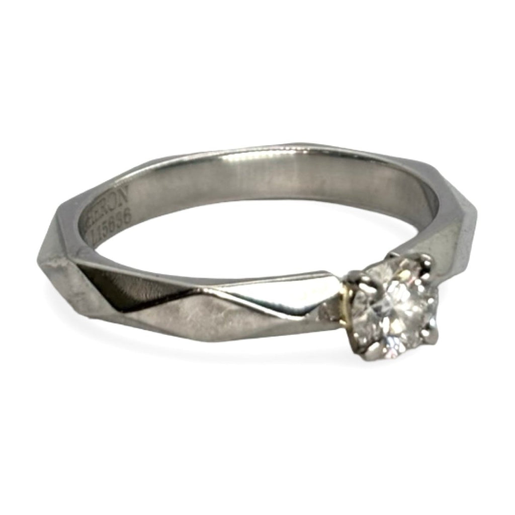 Bague Solitaire BOUCHERON en platine et diamant