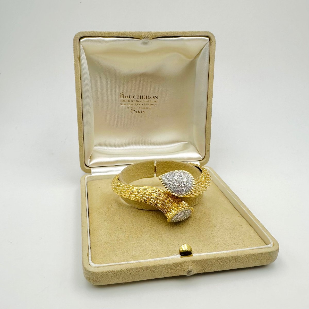 Bracelet BOUCHERON "Serpent bohème" en or jaune et diamants