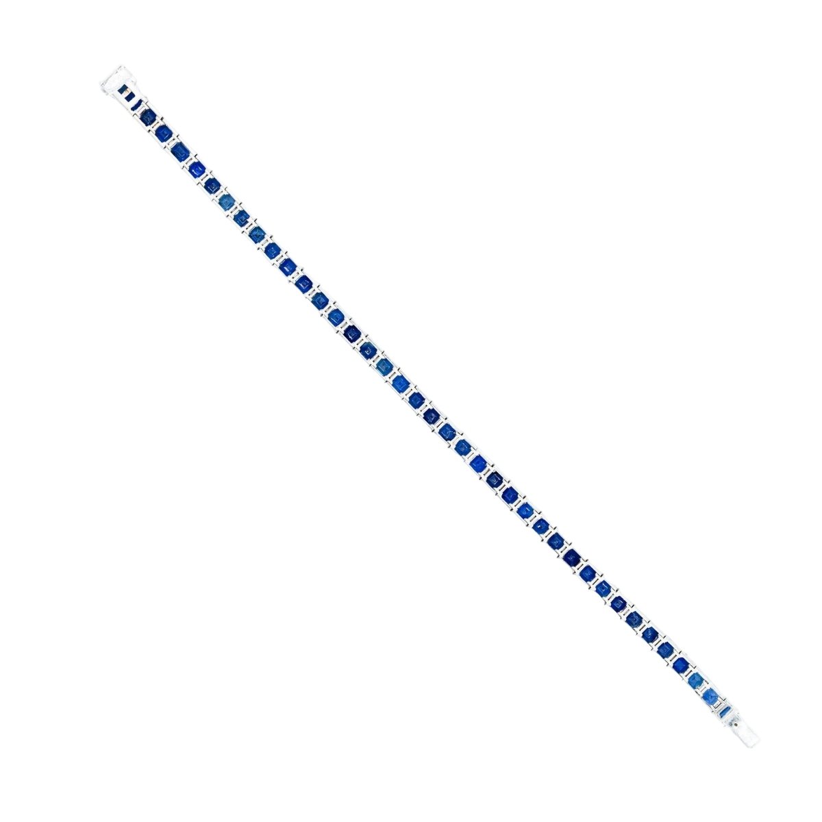 Bracelet Ligne BOUCHERON en or blanc et saphirs