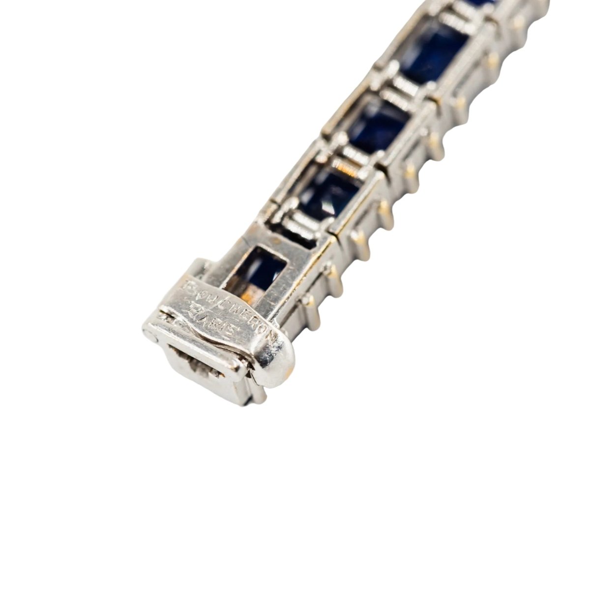 Bracelet Ligne BOUCHERON en or blanc et saphirs